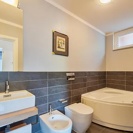 Bellissima Casa Con Vista E Piscina Privata Hébergement de vacances *